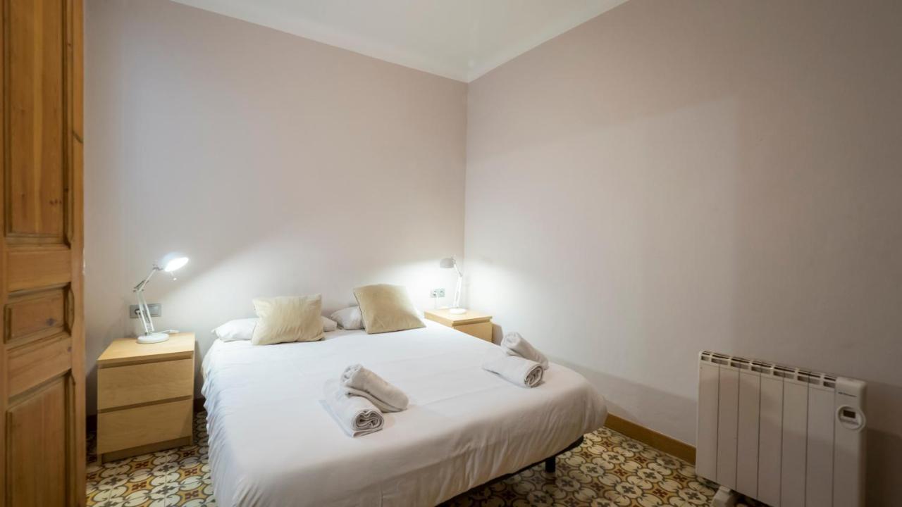 ברצלונה Acogedor Apartamento De 2 Dormitorios מראה חיצוני תמונה