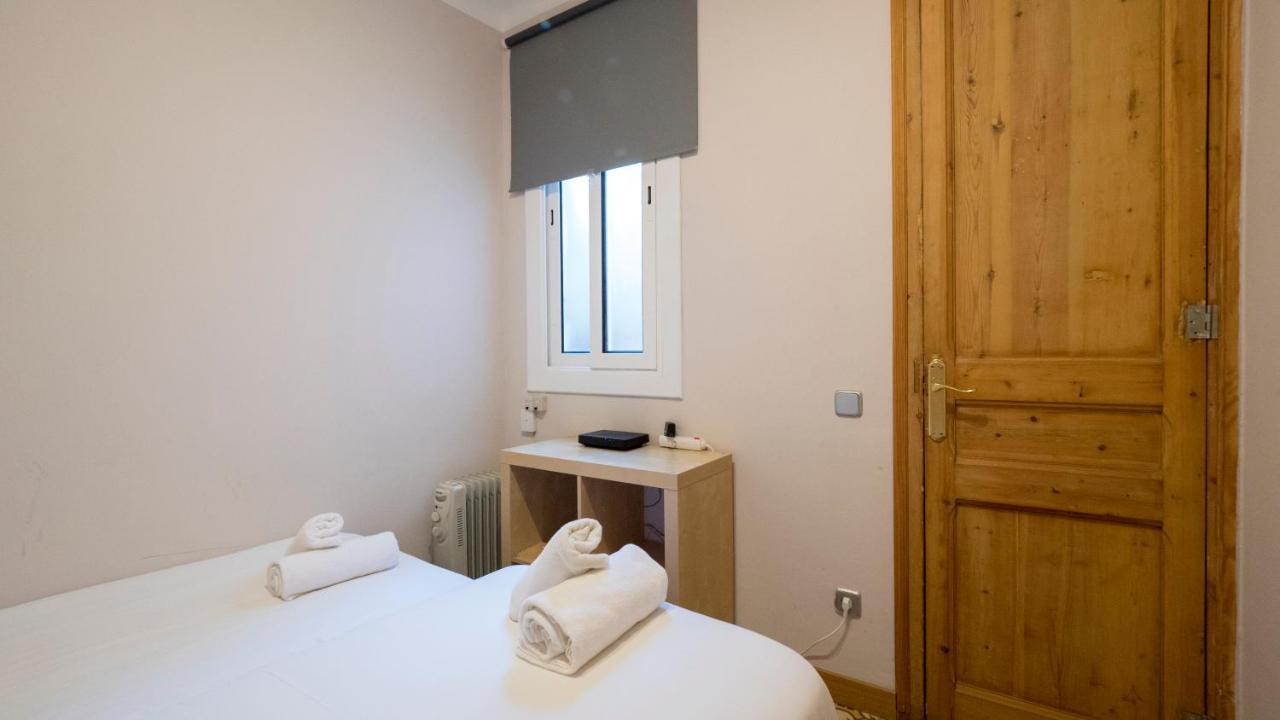 ברצלונה Acogedor Apartamento De 2 Dormitorios מראה חיצוני תמונה